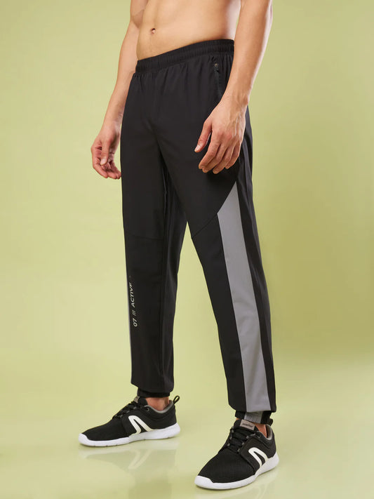 Men Solid Slim Fit Sports Joggers