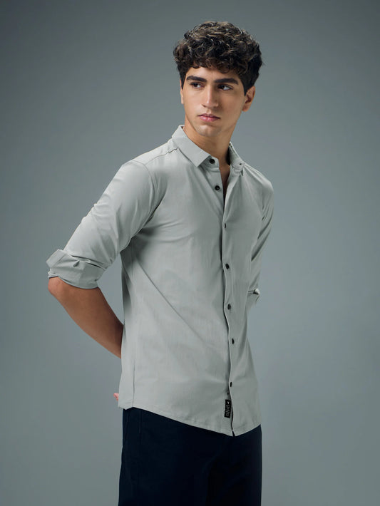 Men Solid Regular Fit Spread Collar Casual Shirt