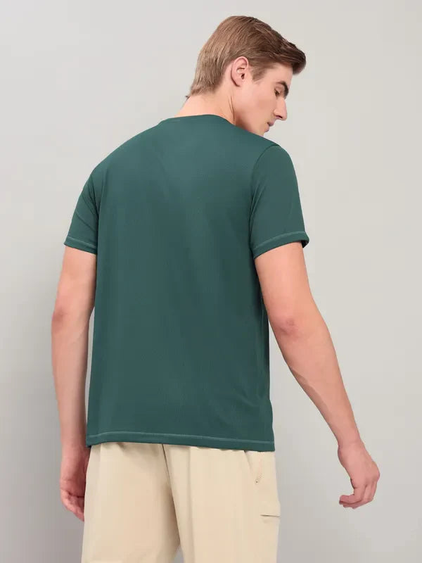 Men Solid Slim Fit Crew Neck T-shirt