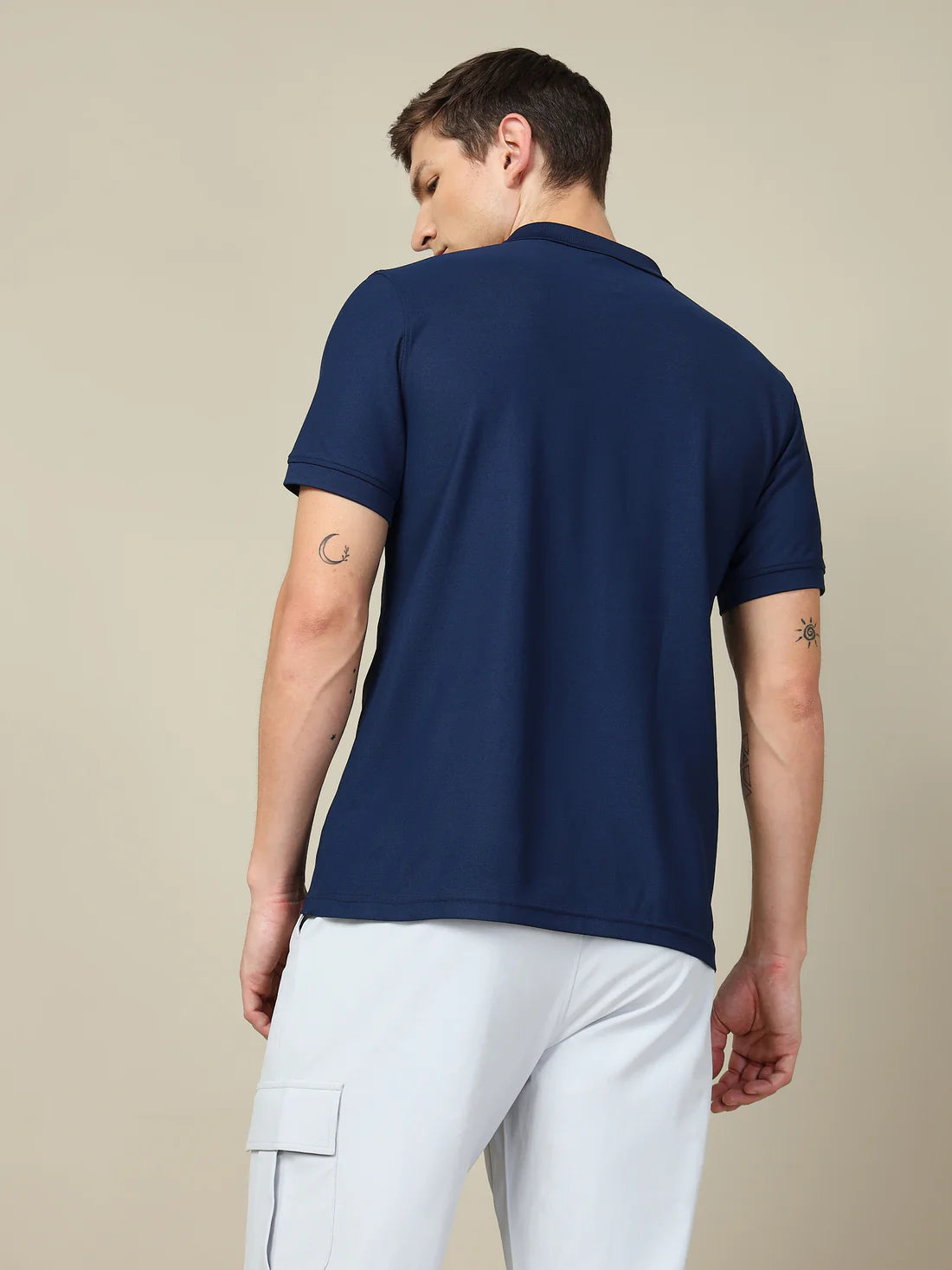 Men Solid Slim Fit Polo T-shirt