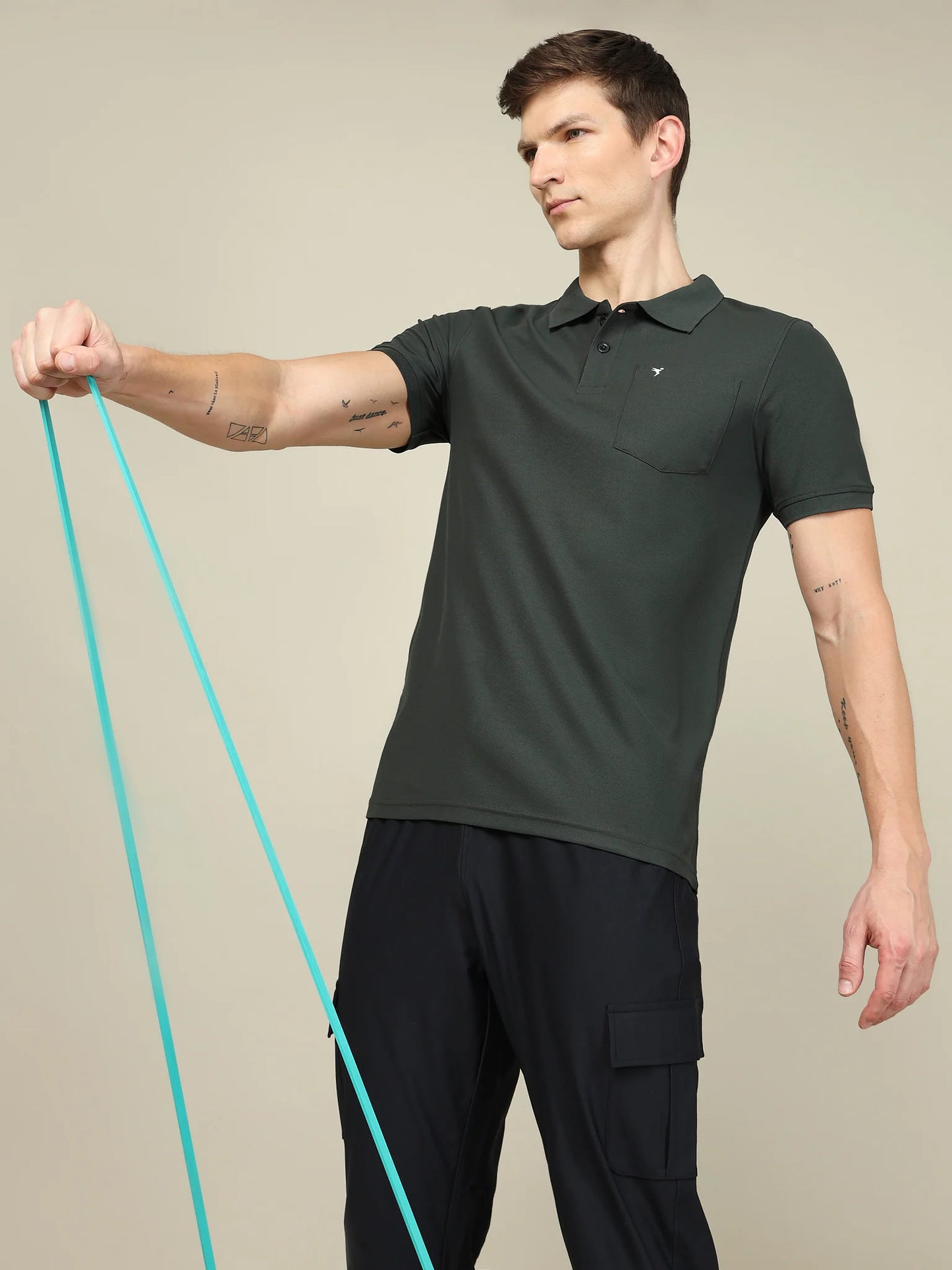 Men Solid Slim Fit Polo T-shirt