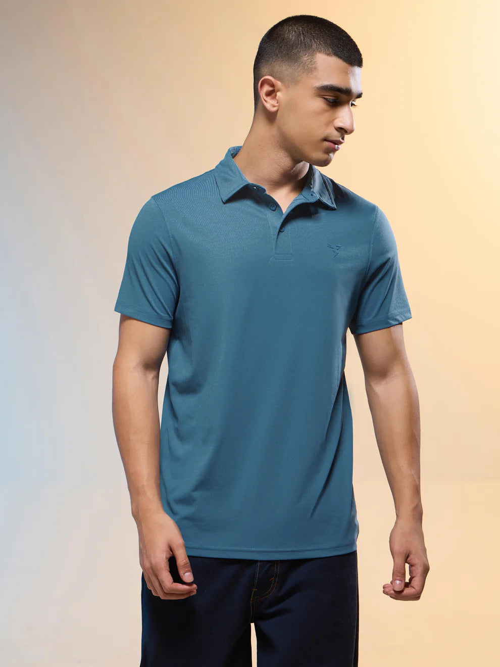 Men Solid Slim Fit Polo T-shirt
