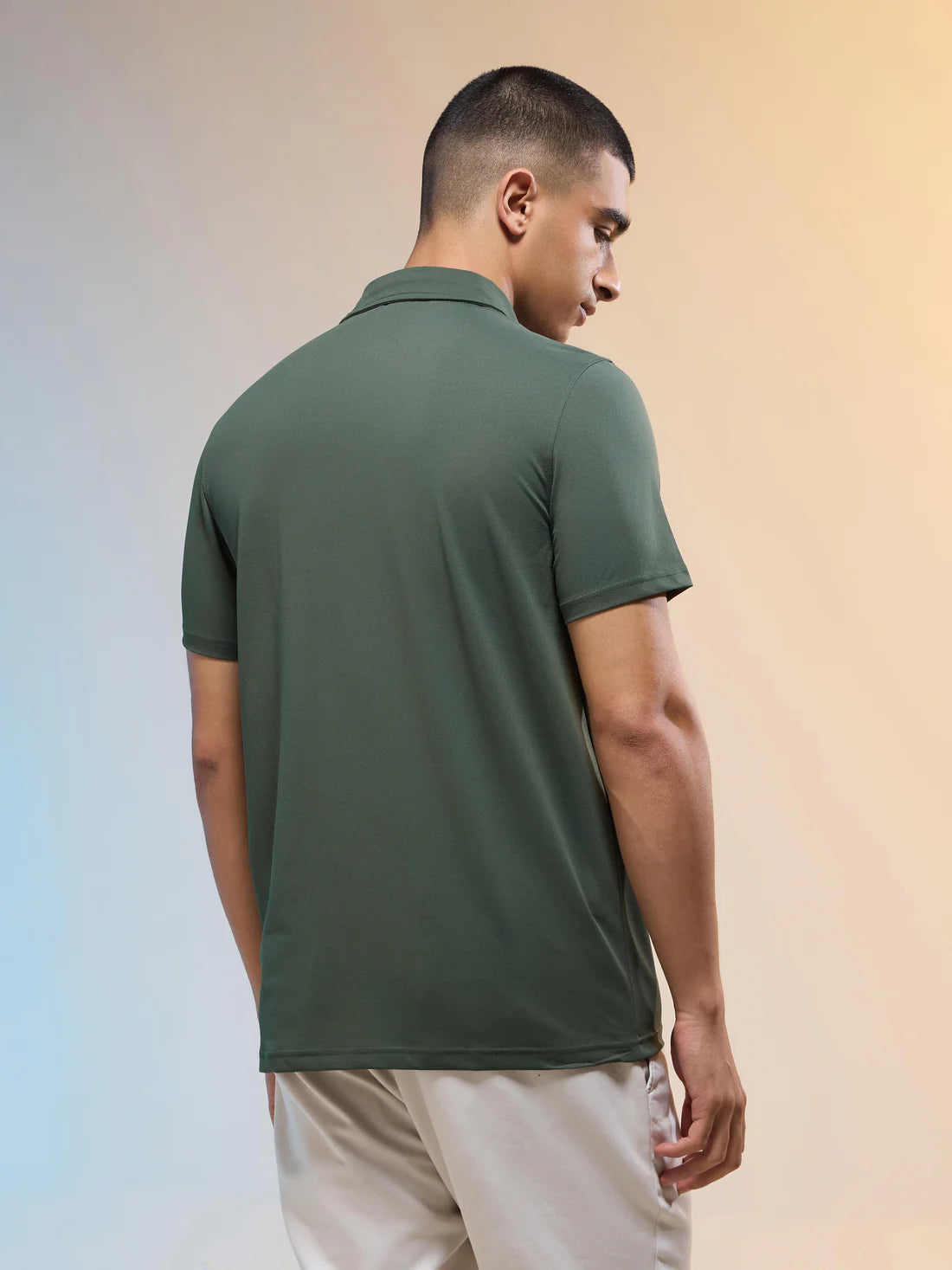 Men Solid Slim Fit Polo T-shirt