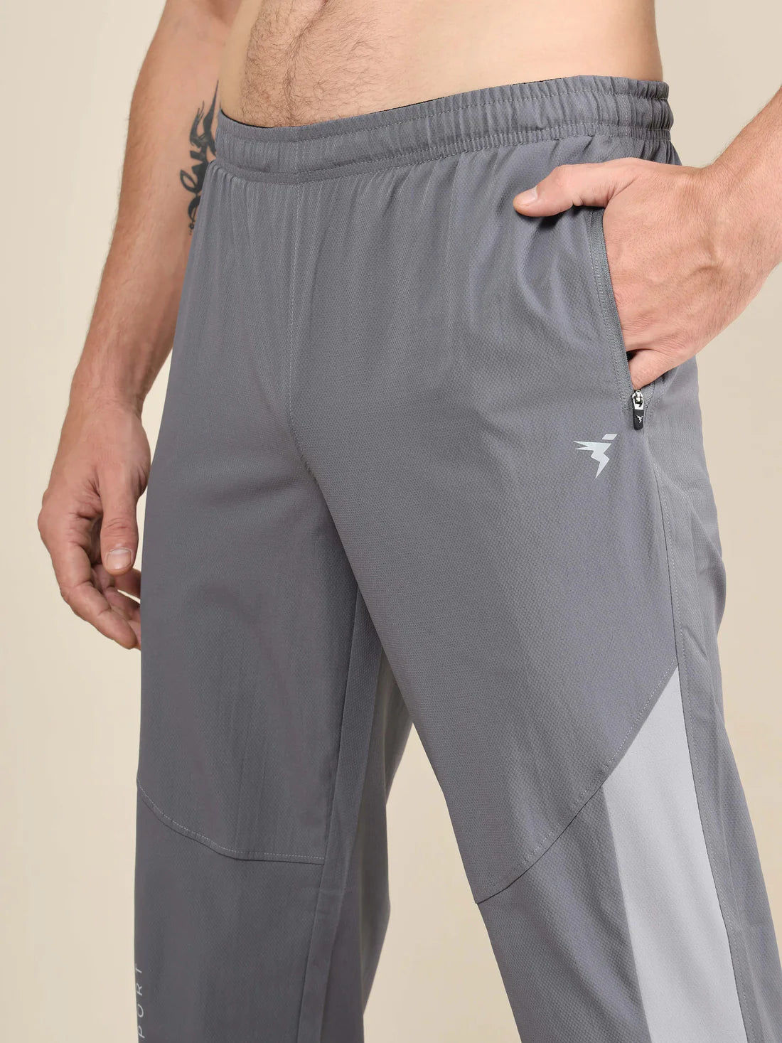 Men Solid Slim Fit Sports Joggers