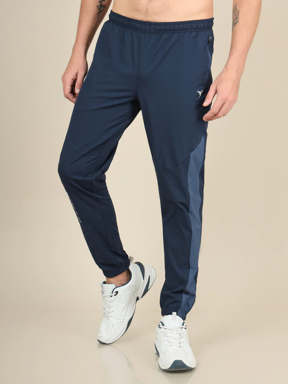 Men Solid Slim Fit Sports Joggers