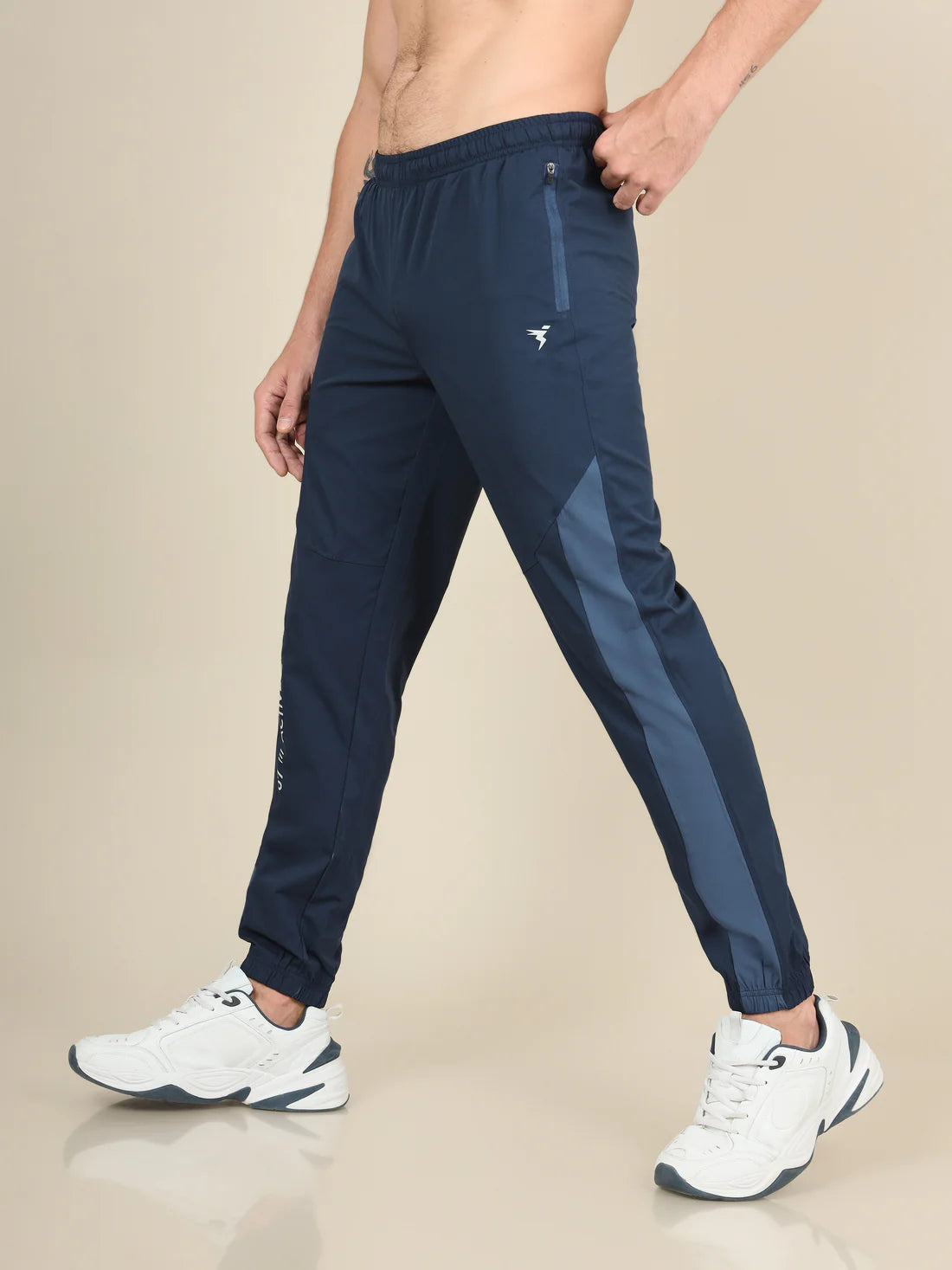 Men Solid Slim Fit Sports Joggers