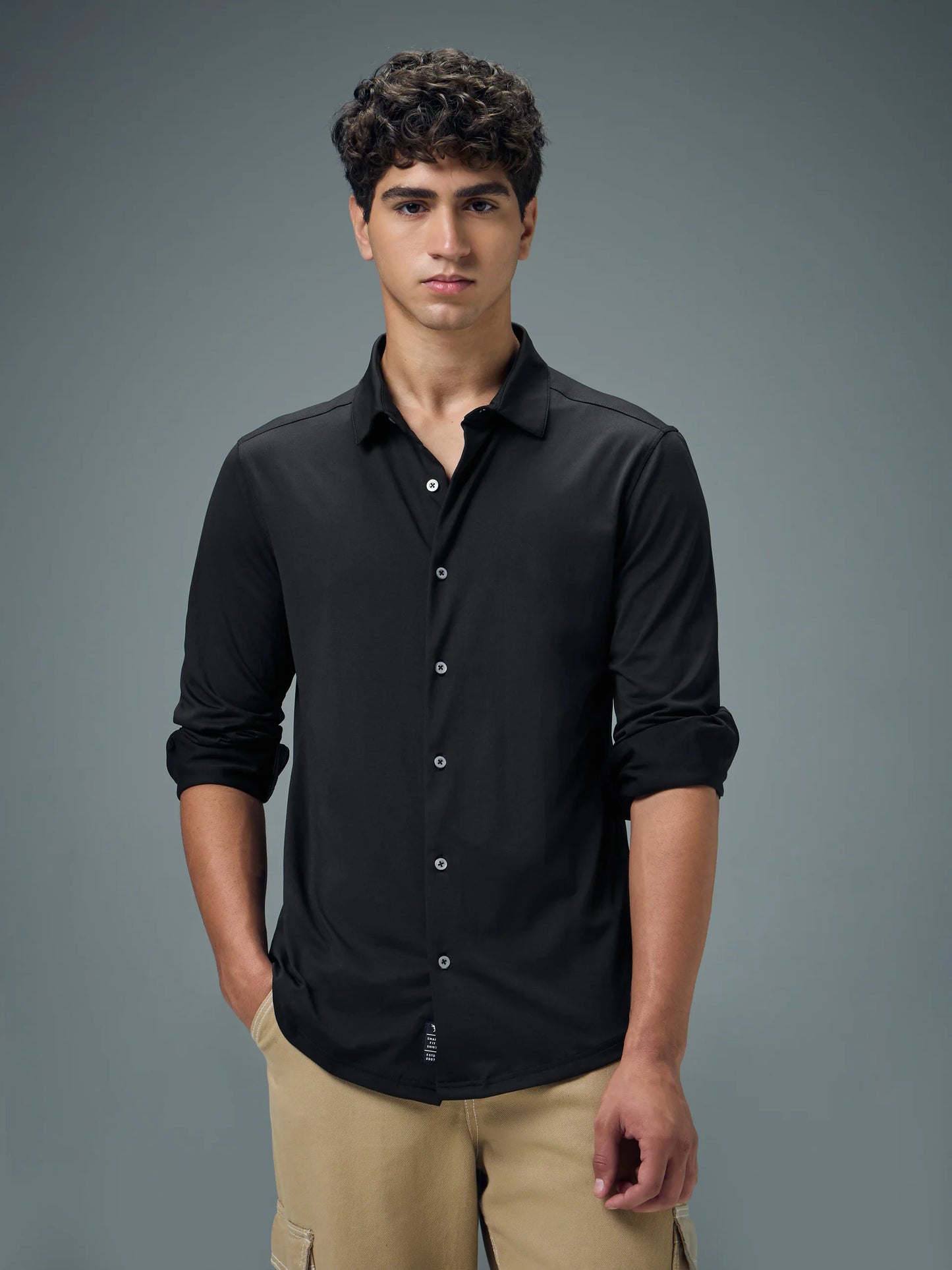 Men Solid Regular Fit Spread Collar Casual Shirt