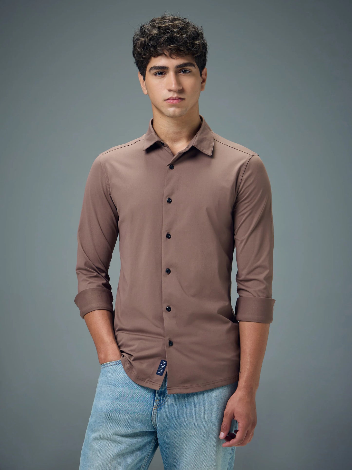 Men Solid Regular Fit Spread Collar Casual Shirt